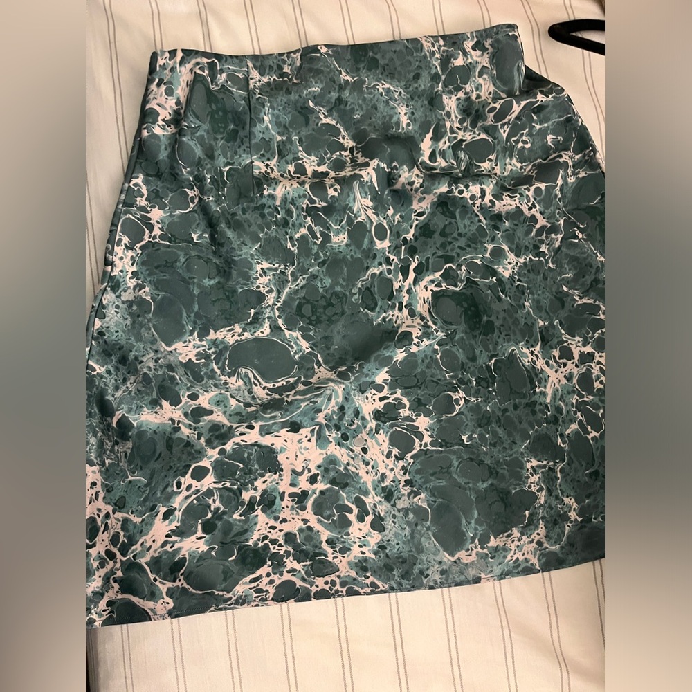 Aritzia Babaton Silk Skirt